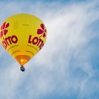 "Heißluftballon D-OJCO über Neubrandenburg 2023"