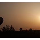 Heißluftballon im Abendrot