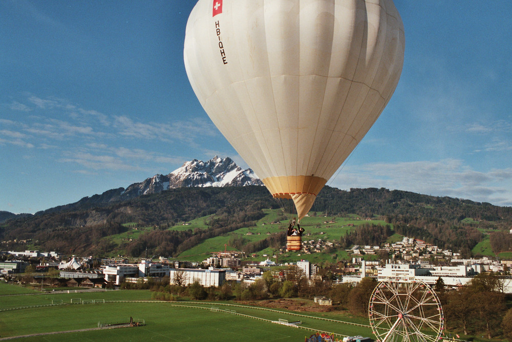 Heissluftballon über Kriens/Luzern - Schweiz