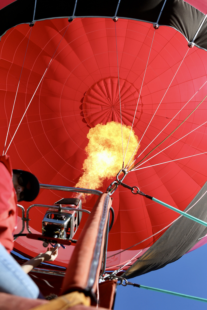 Heissluftballon vor dem Start