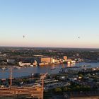 Heißluftballons über Rotterdam