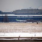 Heißt Tempelhof bald Estée Lauder Airport?