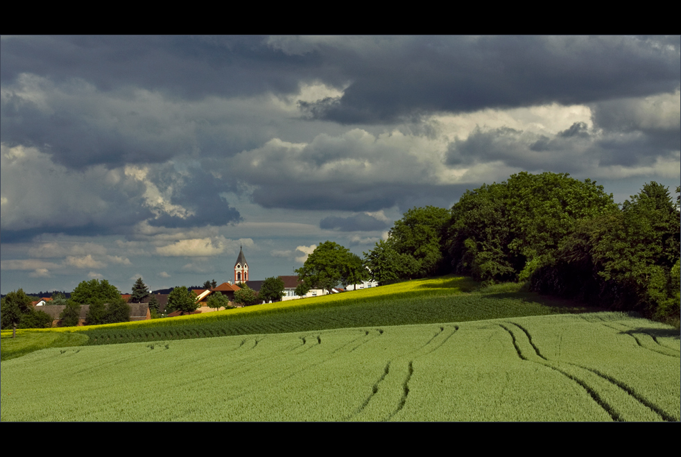 heiter bis wolkig