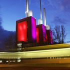 Heizkraftwerk bei Nacht