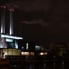 Heizkraftwerk in Berlin in stiller kalter Nacht