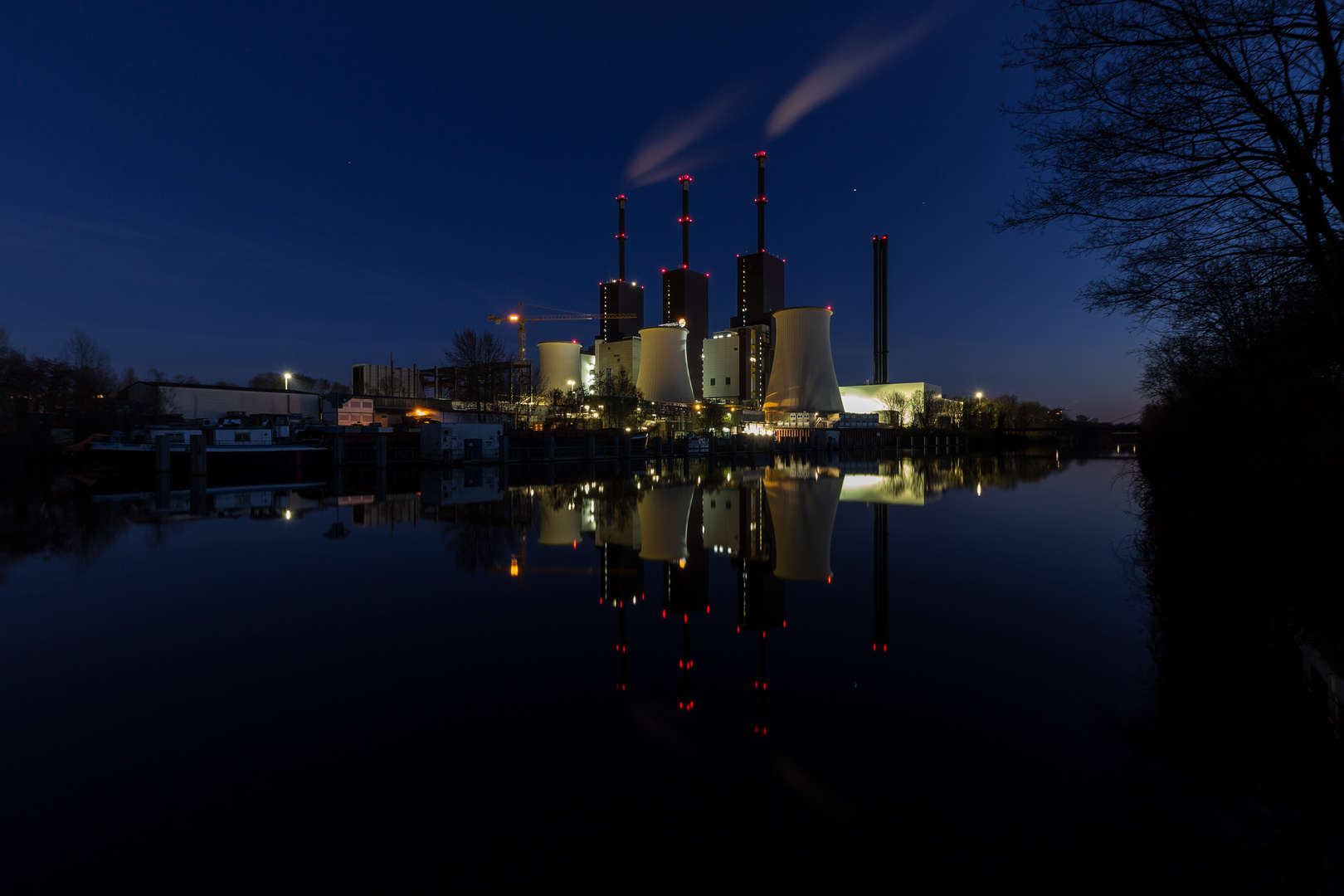 Heizkraftwerk zur Blauen Stunde