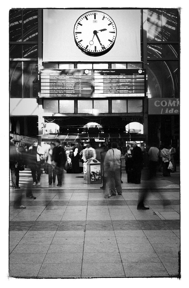 Hektik im Frankfurter Hauptbahnhof - 1