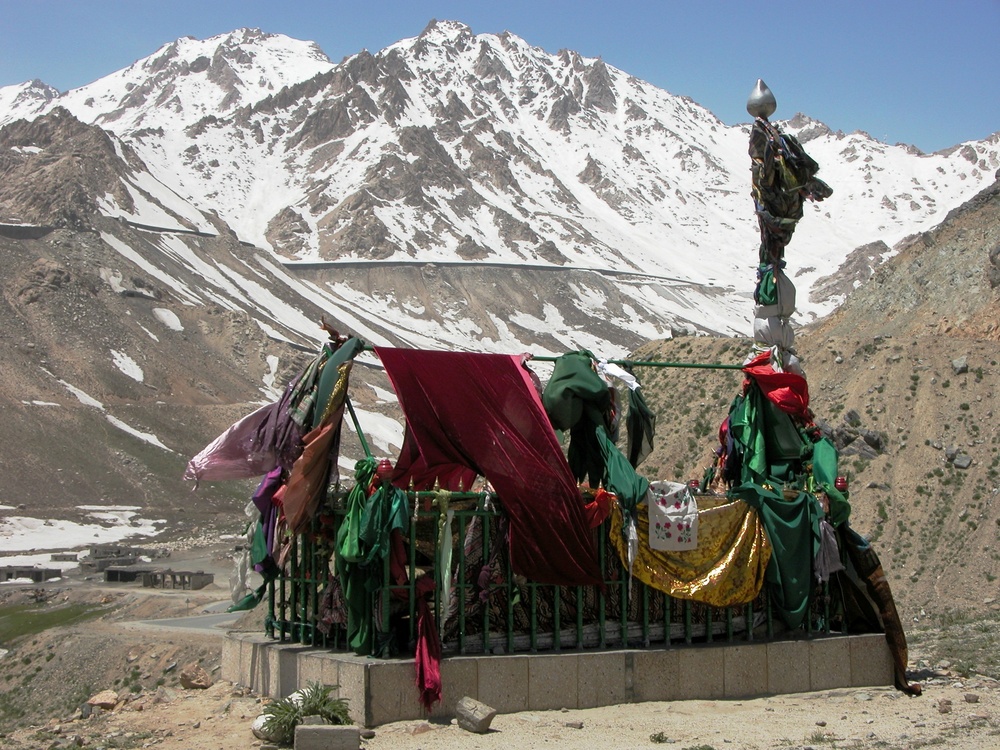 Heldengrab am Salang-Pass