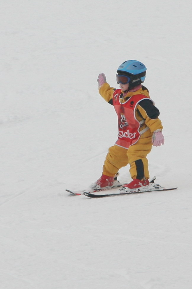 Helen lernt Skifahren