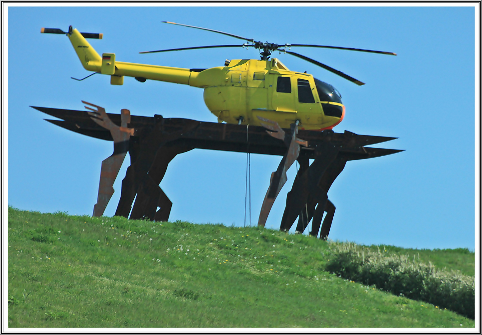 Heli am Rande der Autobahn nach Bielefeld