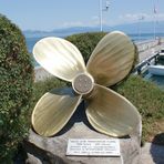 Hélice de bateau en bordure du lac léman