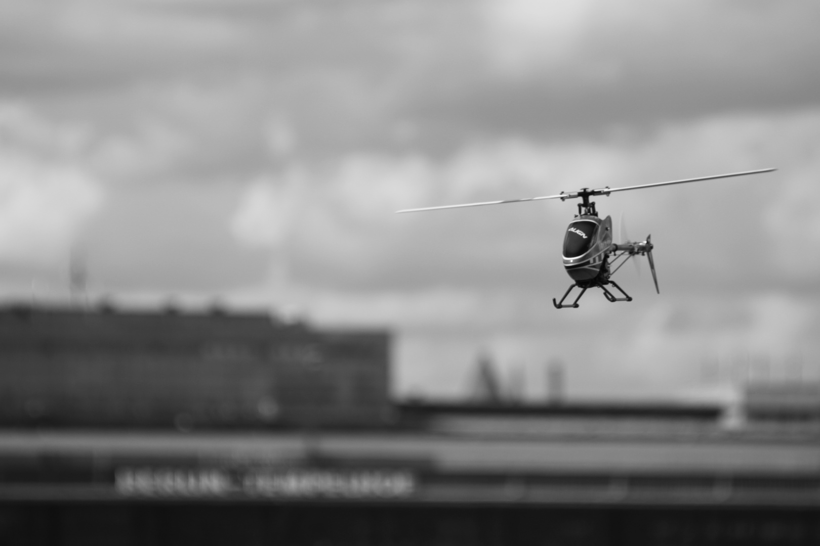 Helifliegen Berlin Tempelh0f 2O11