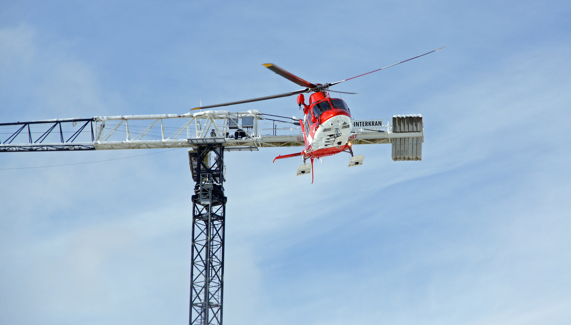 Helikopter beim Spital Einsiedeln