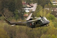 Helikopter des Deutschen Bundesherr im Anflug