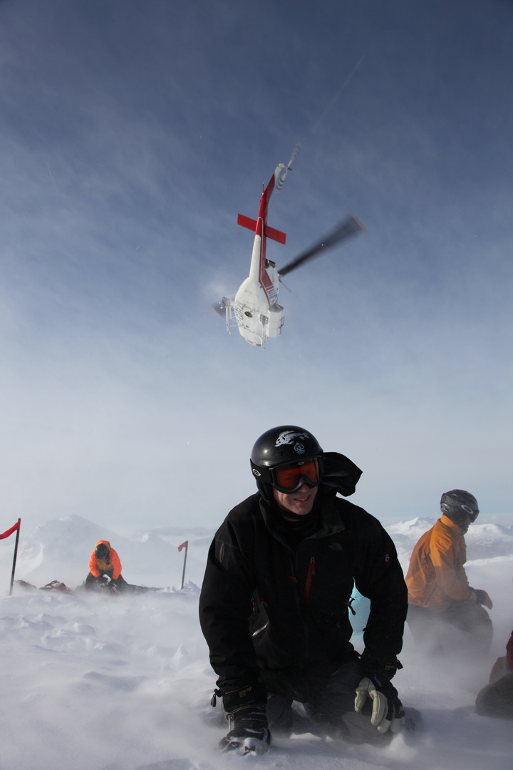 Heliskiing Canada