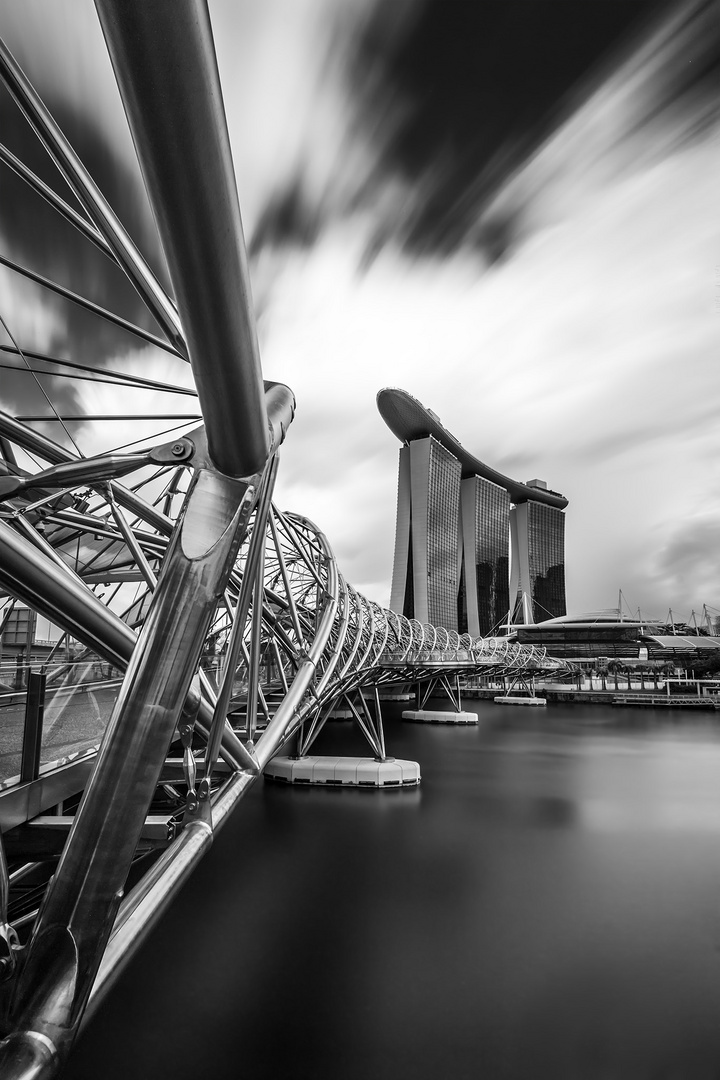 Helix Bridge 