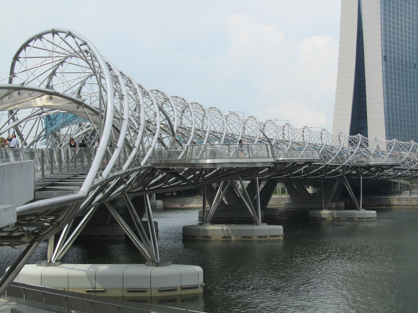 Helix Bridge