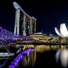 Helix Bridge, Art Science Museum und Marina Bay Sands Hotel in Singapore