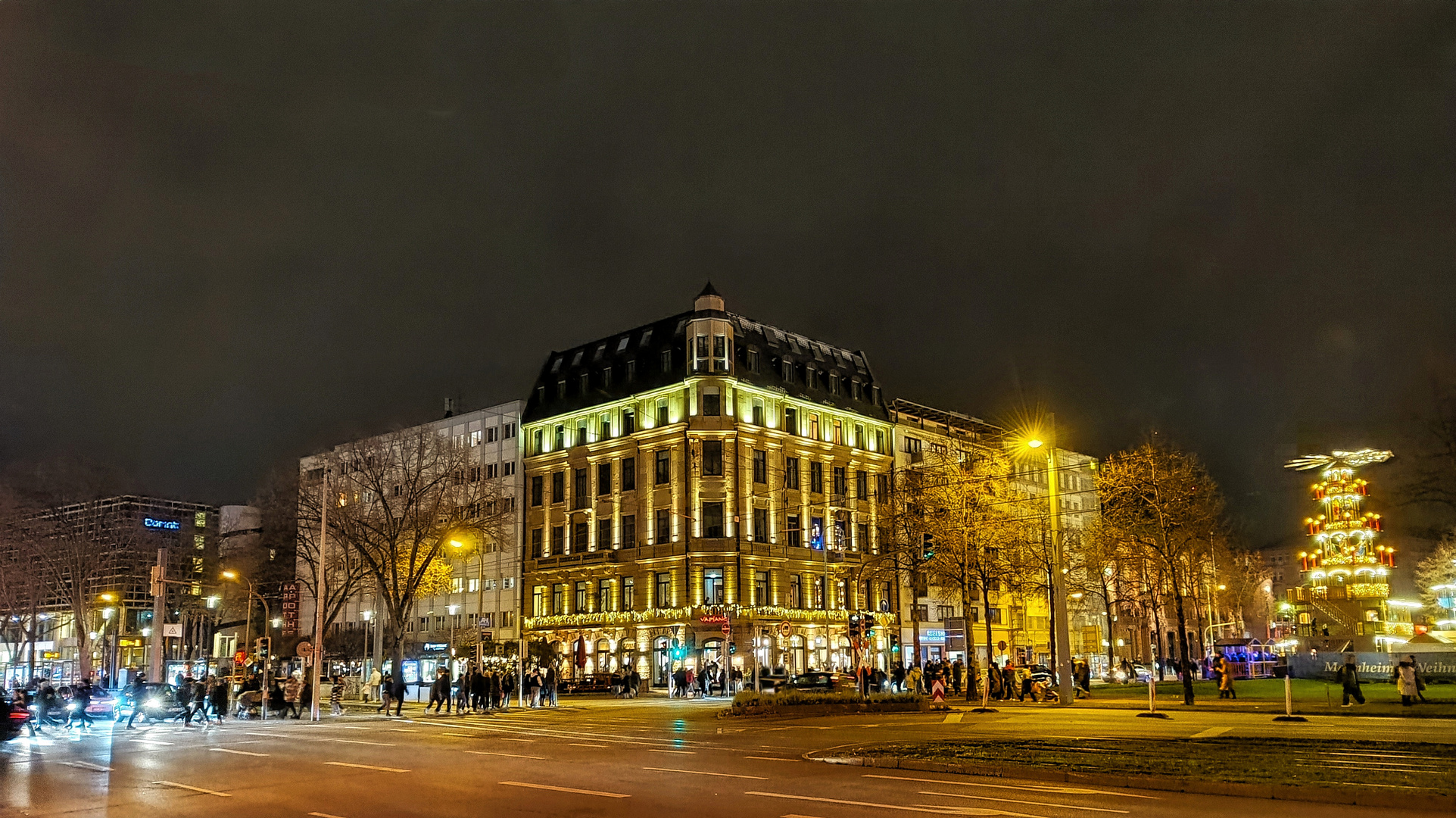 Hell erleuchtet ist das Haus ...