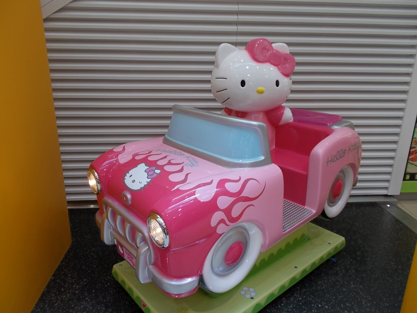 Hello Kitty-Kinderfahrzeug