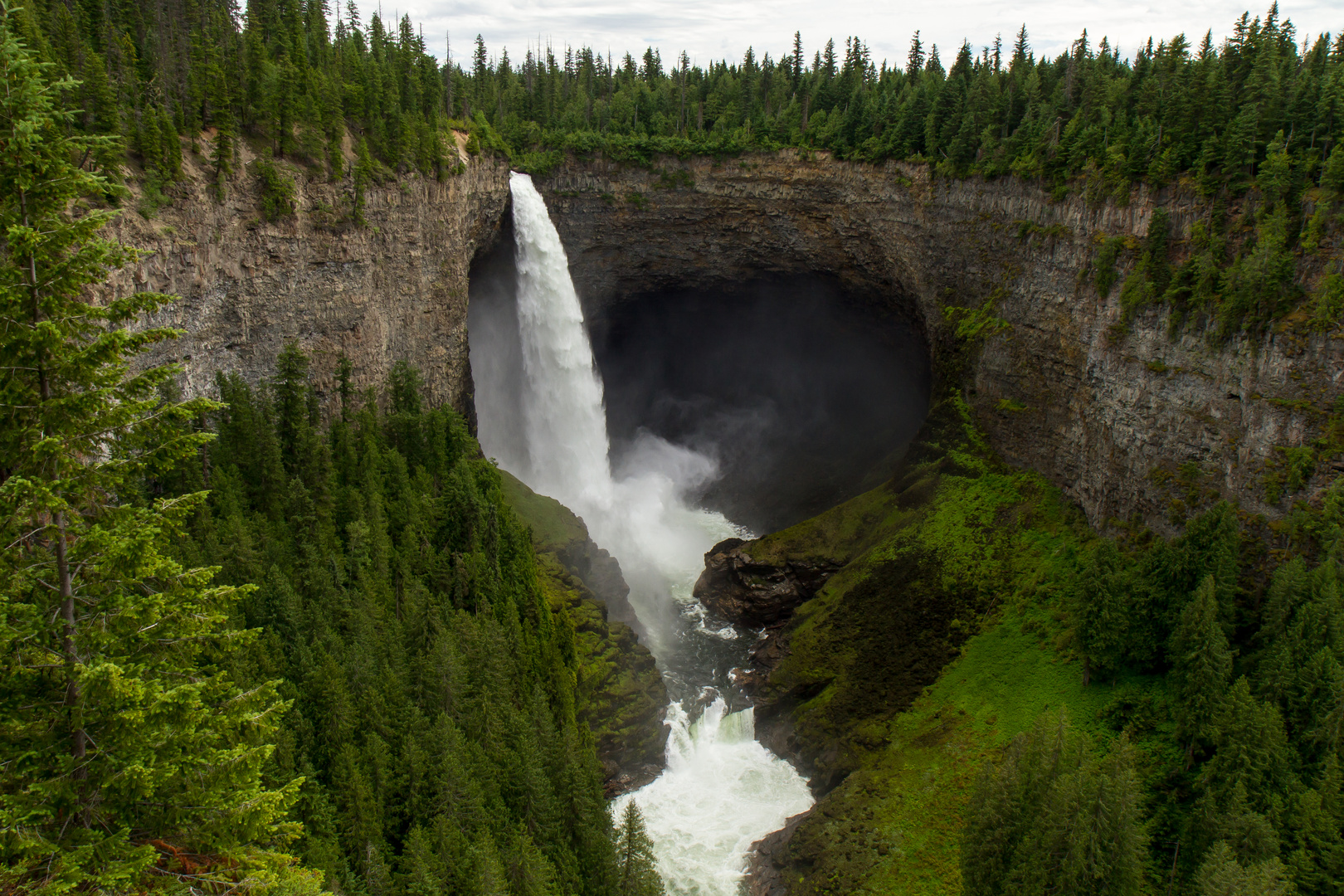 Helmcken Falls