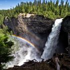 Helmcken Wasserfall mit doppeltem Regenbogen
