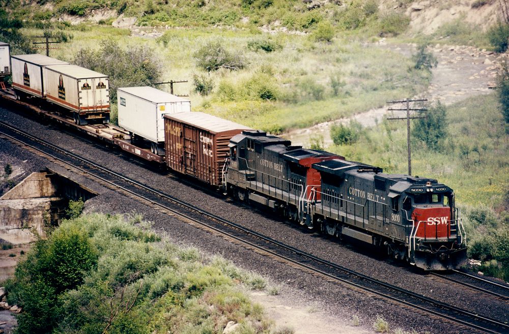 Helper SSW#8090 and SSW#8060 at the end of SP Freight Train, Price River Canyon,UTAH
