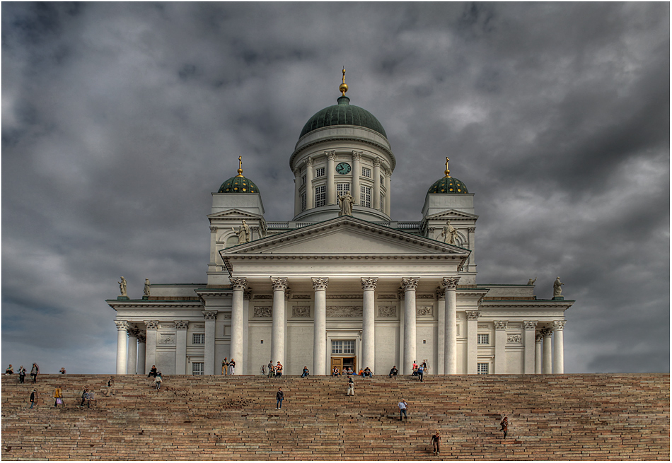 ... Helsinki ... Dom ...