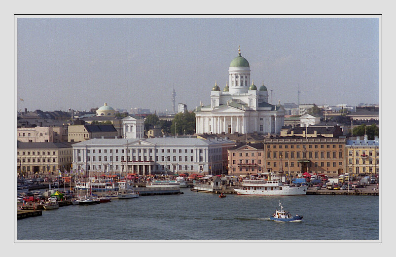 Helsinki - ein Hafengemälde