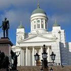 Helsinki, Evang. Dom am Senatsplatz mit Denkmal für Alexander II.