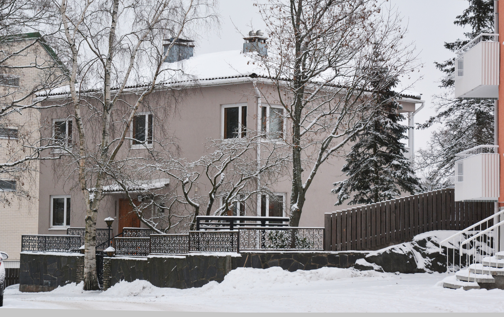 Helsinki, Haaga, the small house on Steniuksentie