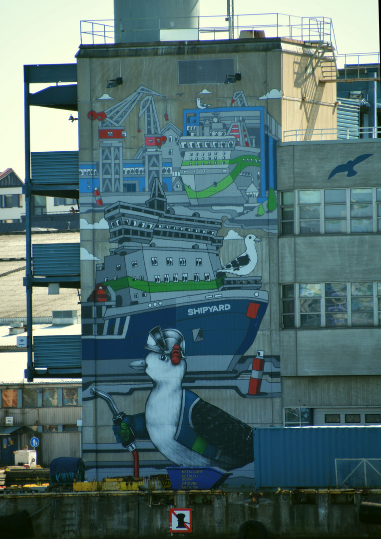 Helsinki, Hietalahti, The mural on the dock wall