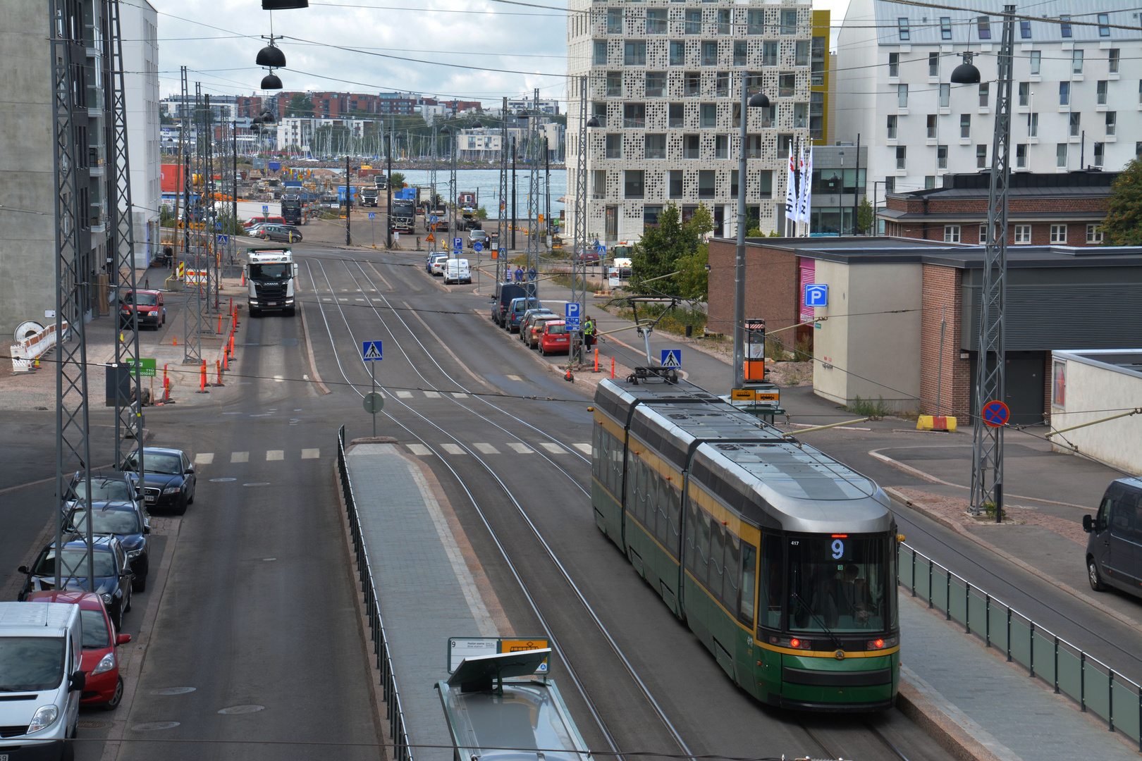 Helsinki, Jätkäsaari, The tramp line 9