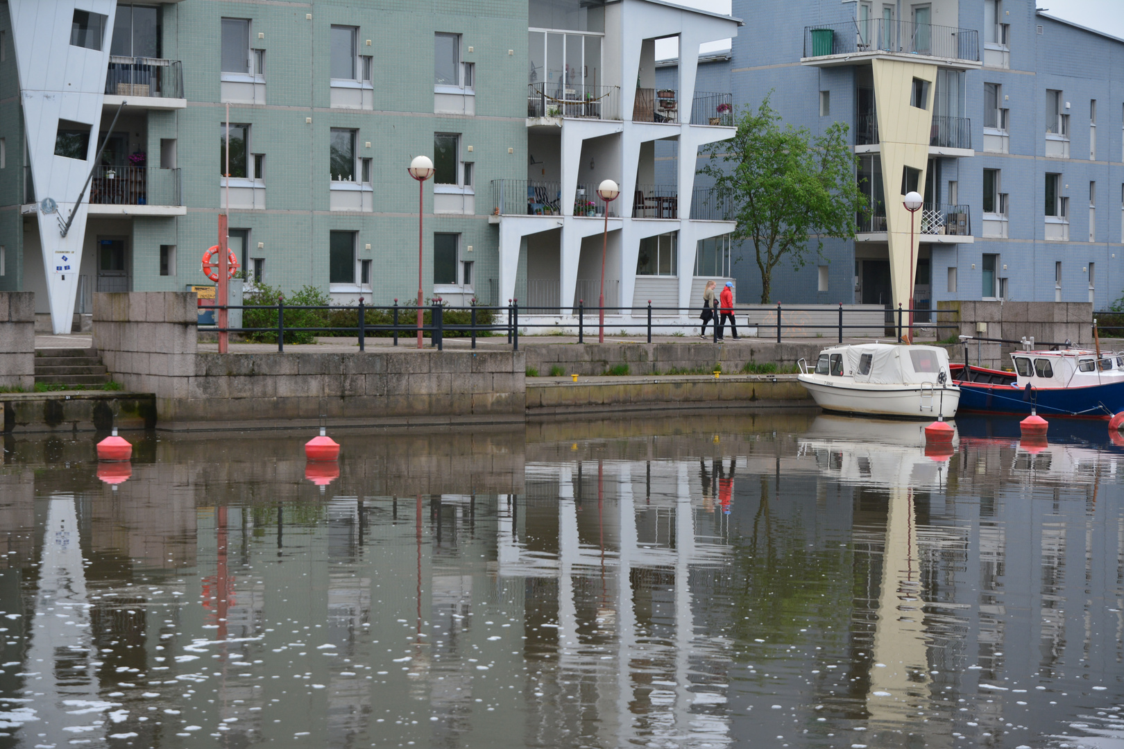 Helsinki, Pikku-Huopalahti, the reflection