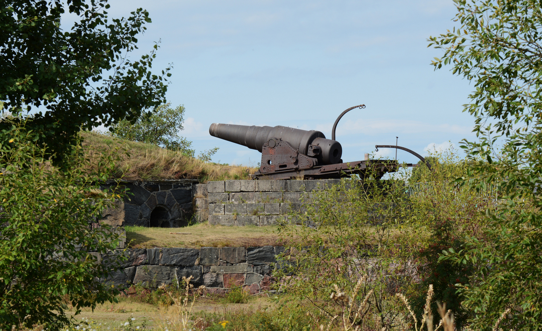 Helsinki, Suomenlinna an old gun