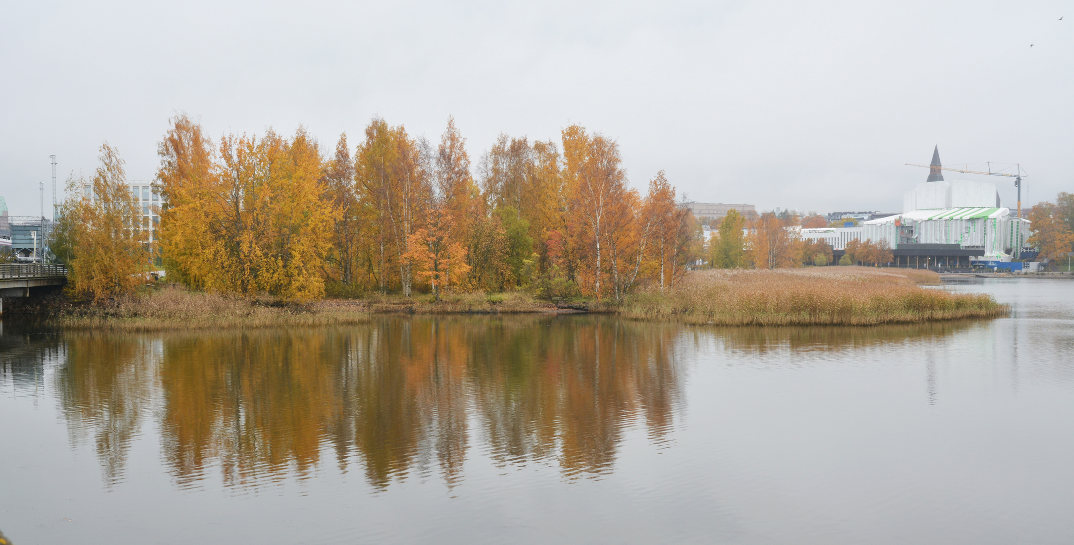 Helsinki, The autumn color near Finlandia house