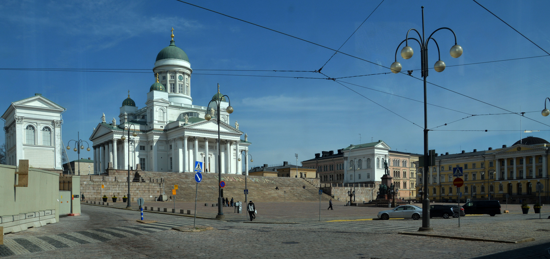 Helsinki, The Covid 19 time on Senaat square