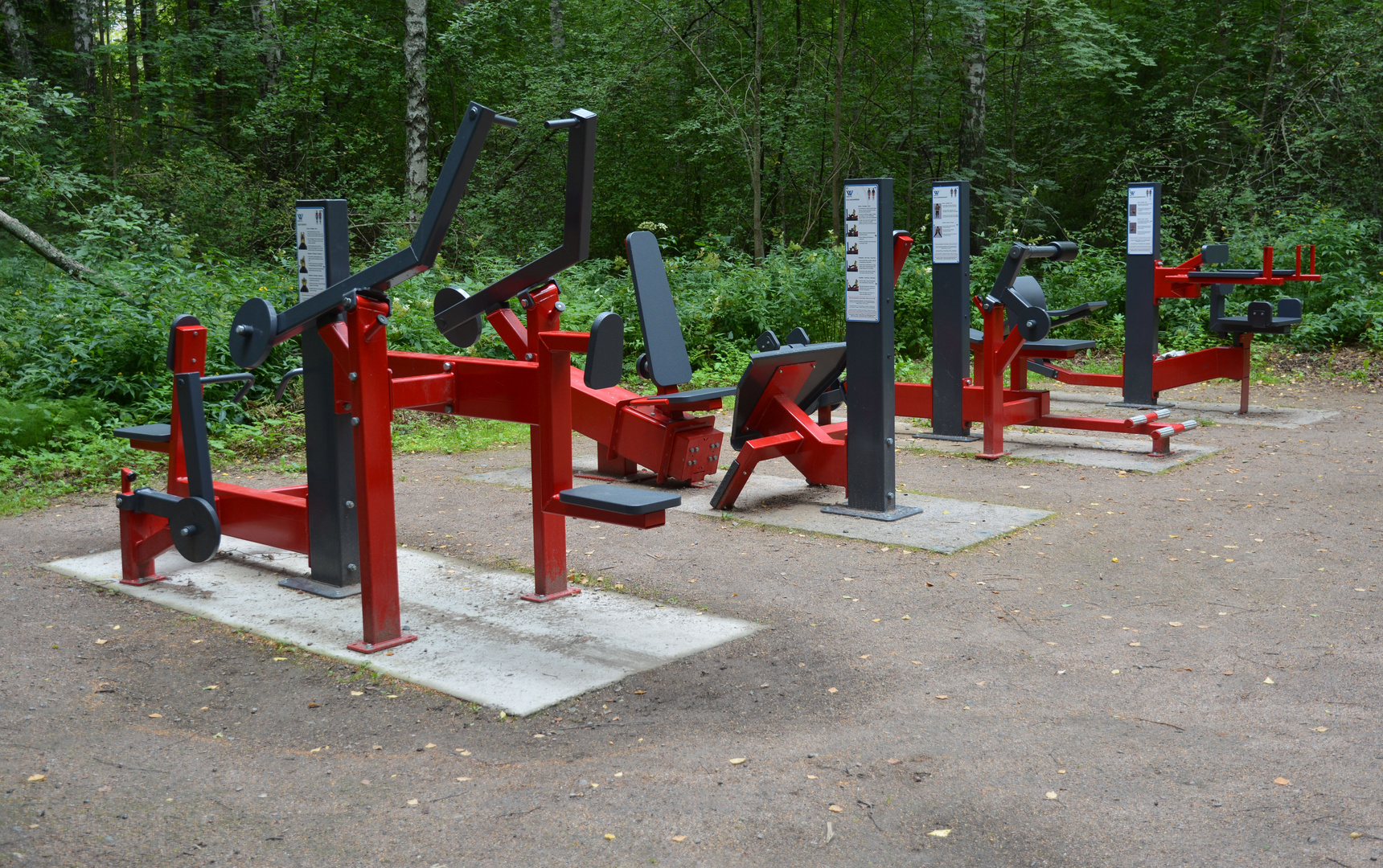 Helsinki, The gym on during the forest way