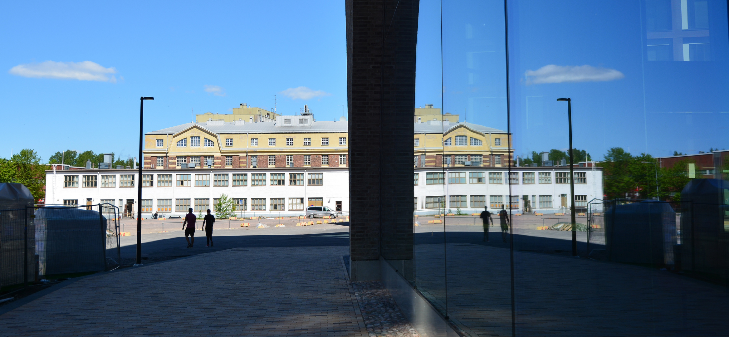 Helsinki, The house and its reflection