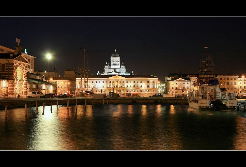 Helsinki_am_Abend