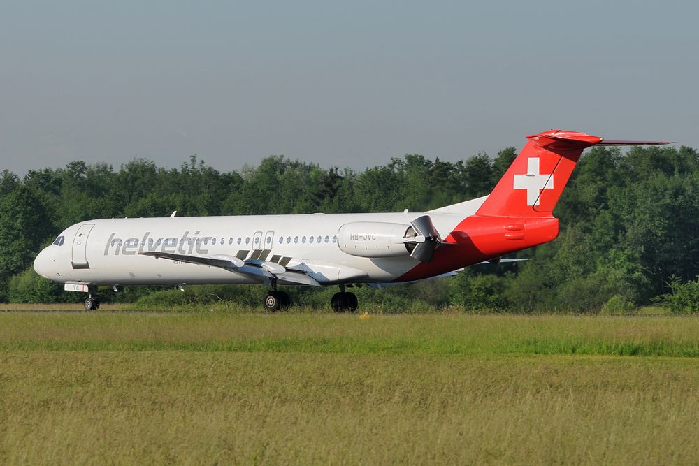 Helvetic Airways Fokker 100 HB-JVC