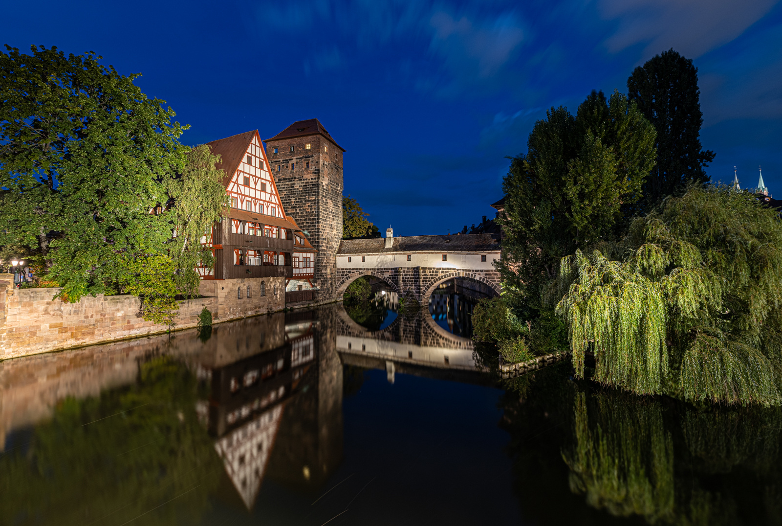 Henkerbrücke und Wasserturm in Nürnberg