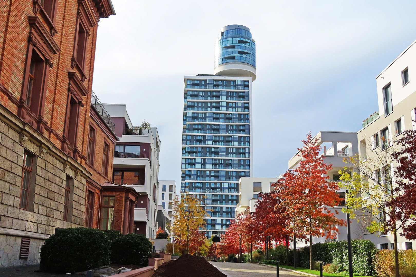 "Henninger Turm" Frankfurt