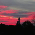 Henninger Turm in Flammen