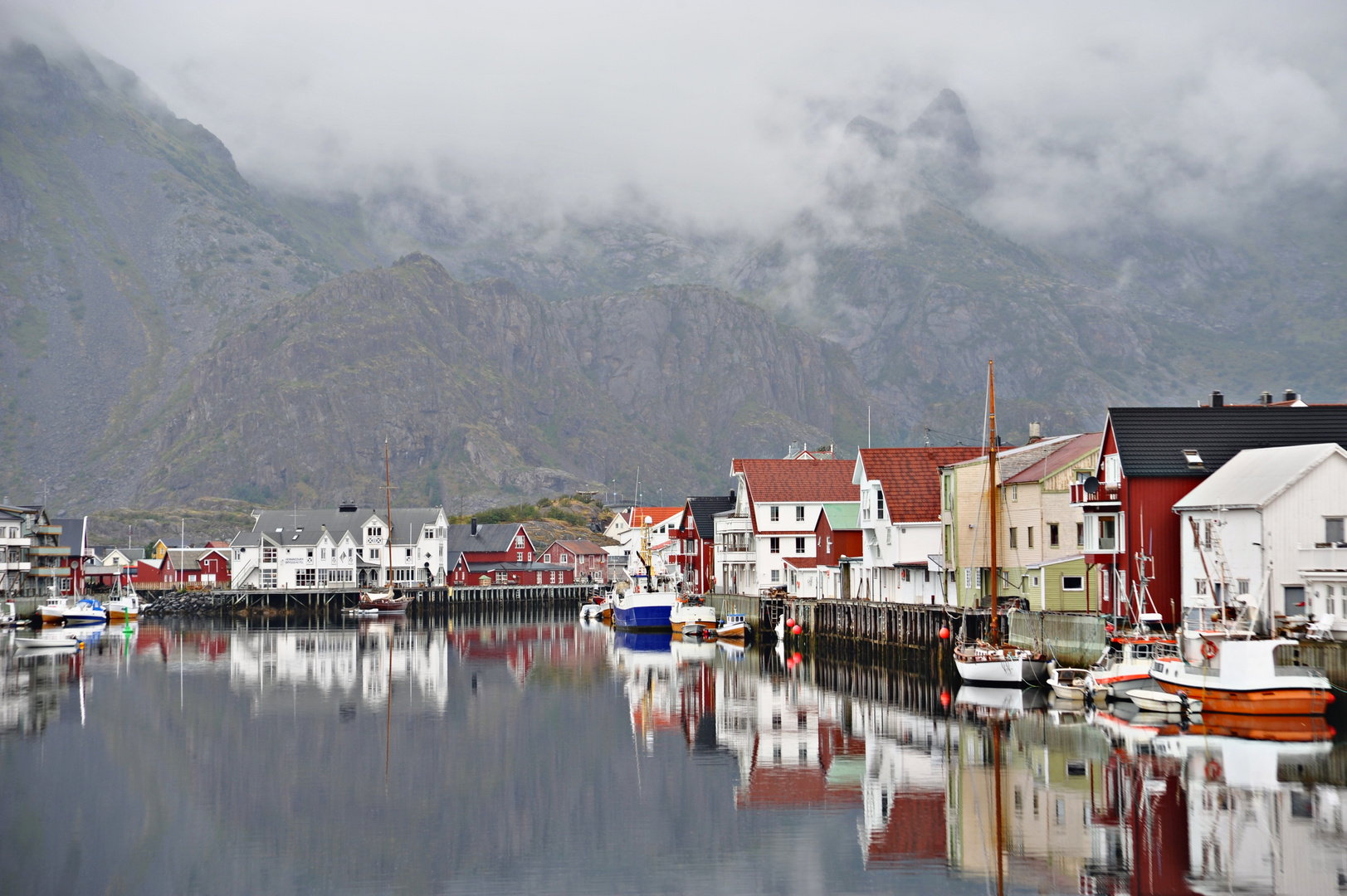 Henningsvaer 01