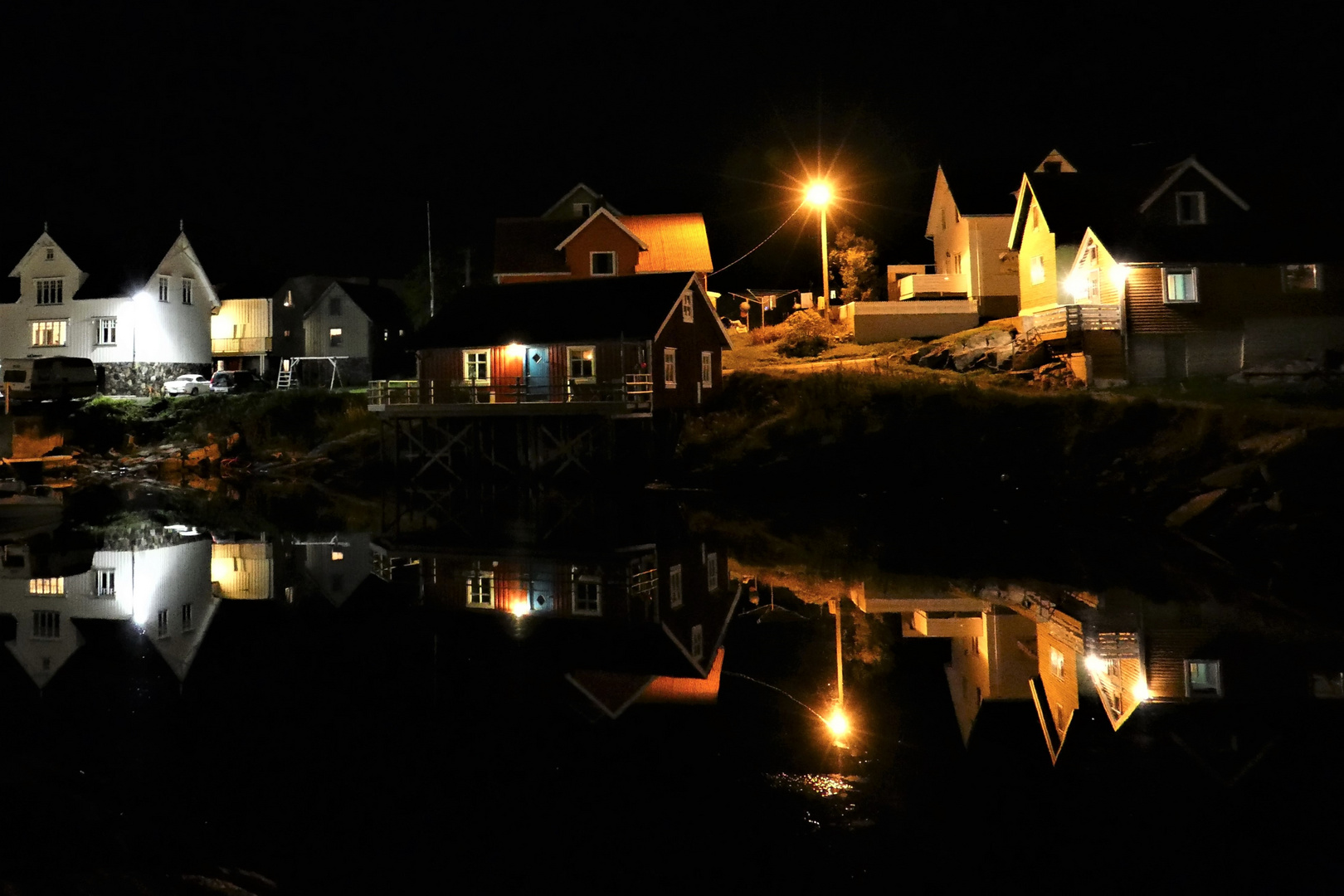 Henningsvaer by night