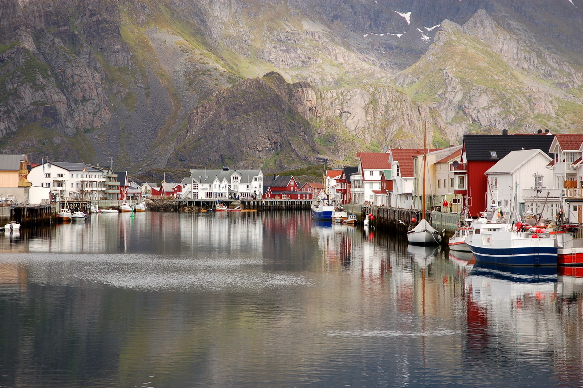 Henningsvaer im Juni