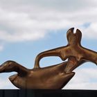 Henry Moore: Reclining Figure (1938)