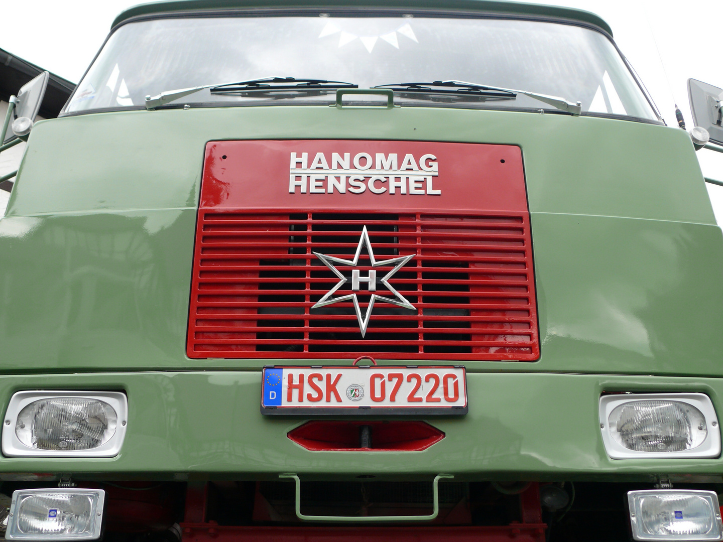 HENSCHEL F 221