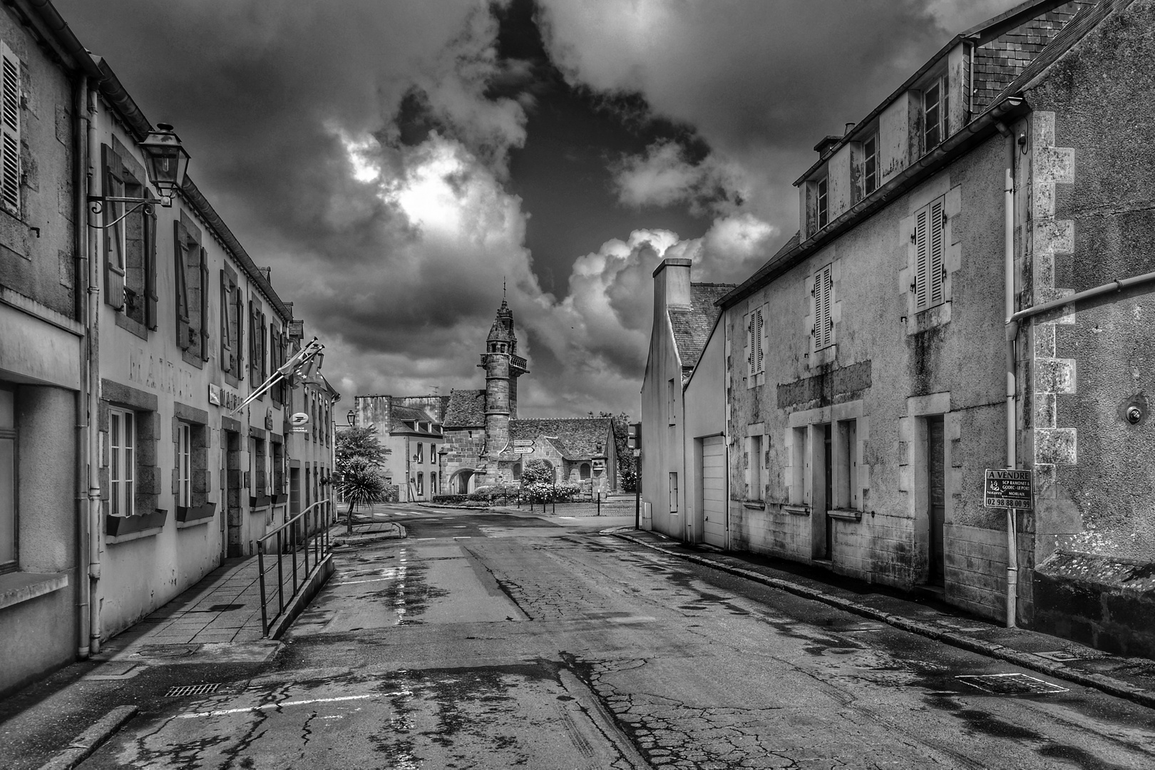 Henvic - L'ancienne église